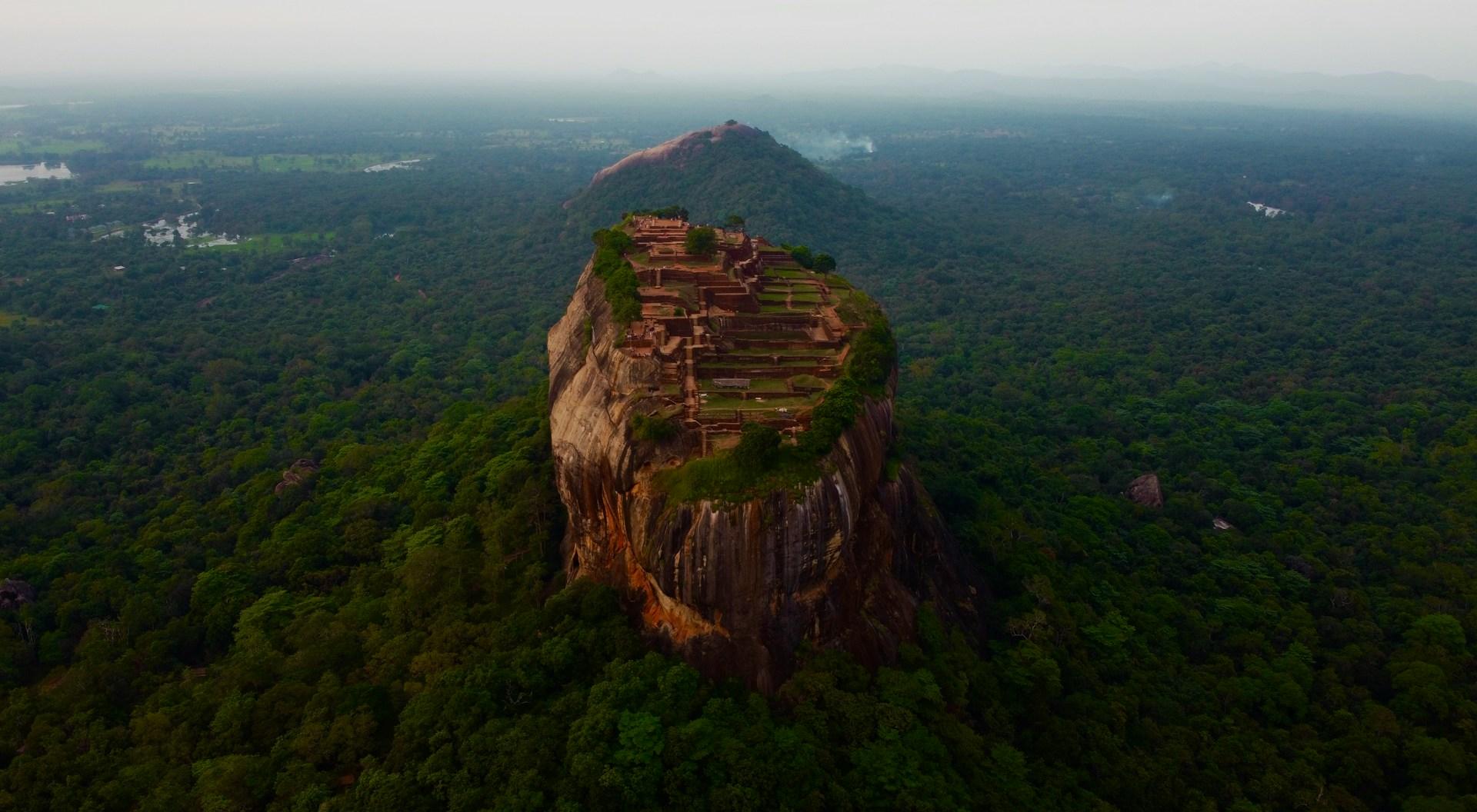 Adventures in Sri Lanka - background banner