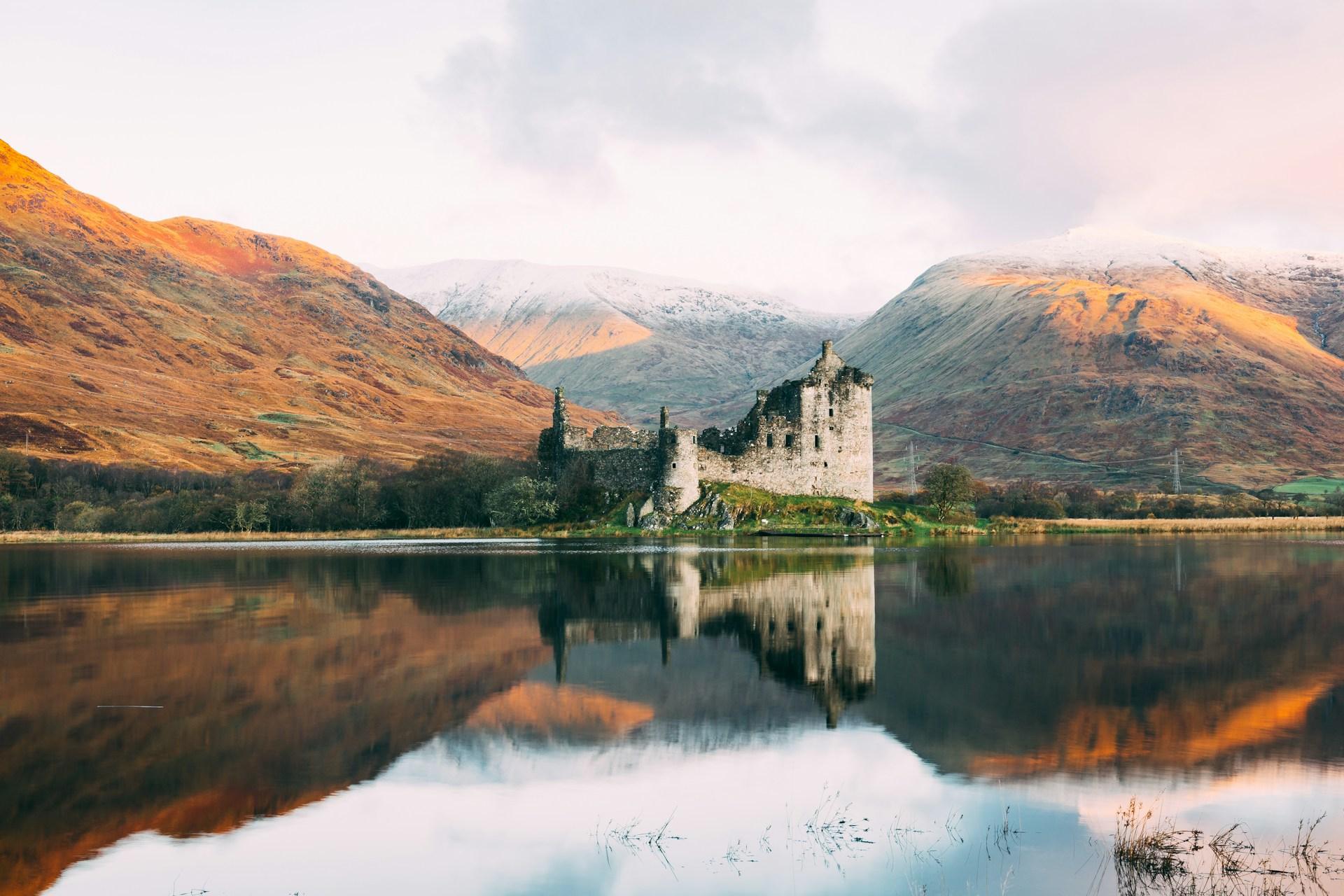10 Great Scottish Castles - background banner